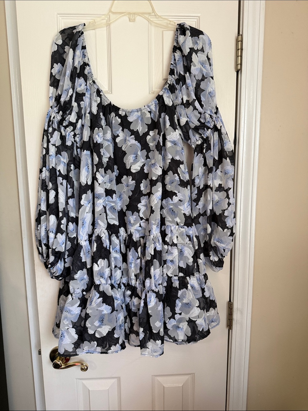 En Saison Black Peplum Tunic with Light Blue Floral Print